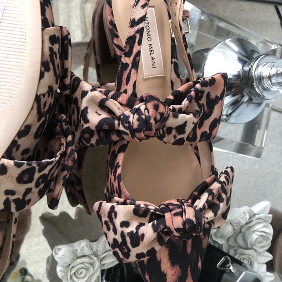 New Antonio Melani leopard print 🐆 Bow flats - Picture 2 of 3